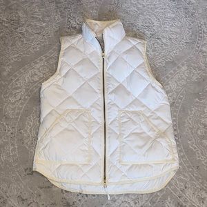 J CREW PUFFER VEST IN WHITE